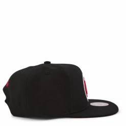 B Snapback
