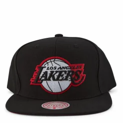 B Snapback