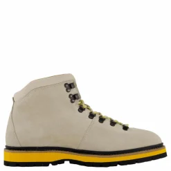 Hiker Sand