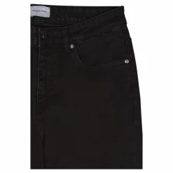 Studio Total Slim Tapered Jeans